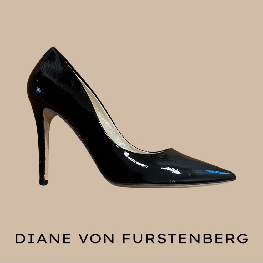 DIANE VON FURSTENBERG BLACK PATENT LEATHER PUMPS, 4” HEELS, SZ 9, MADE IN ITALY